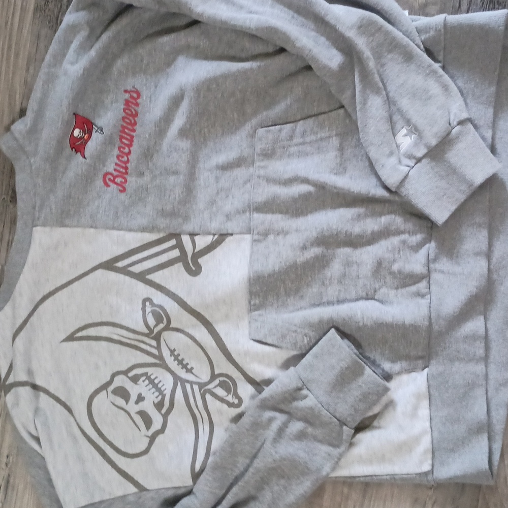 STARTER buccaneers sweatshirt